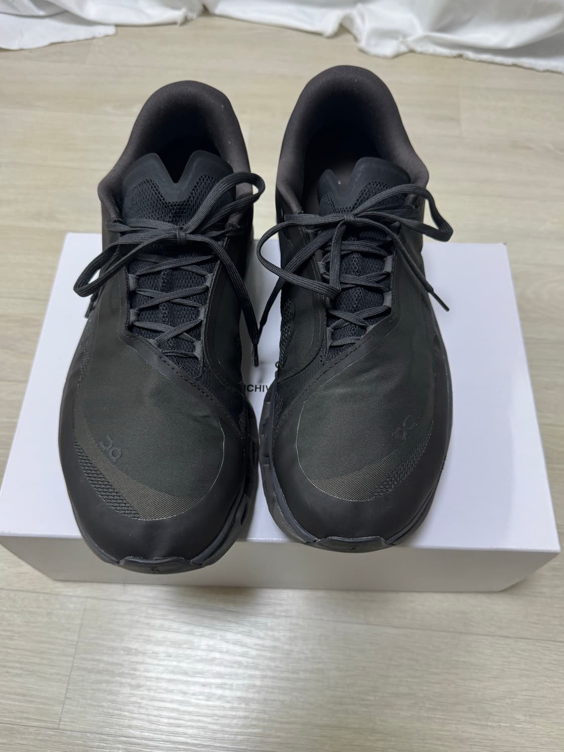 [295] 온러닝 파프 클라우드몬스터2 쏜브라운 상품이미지1