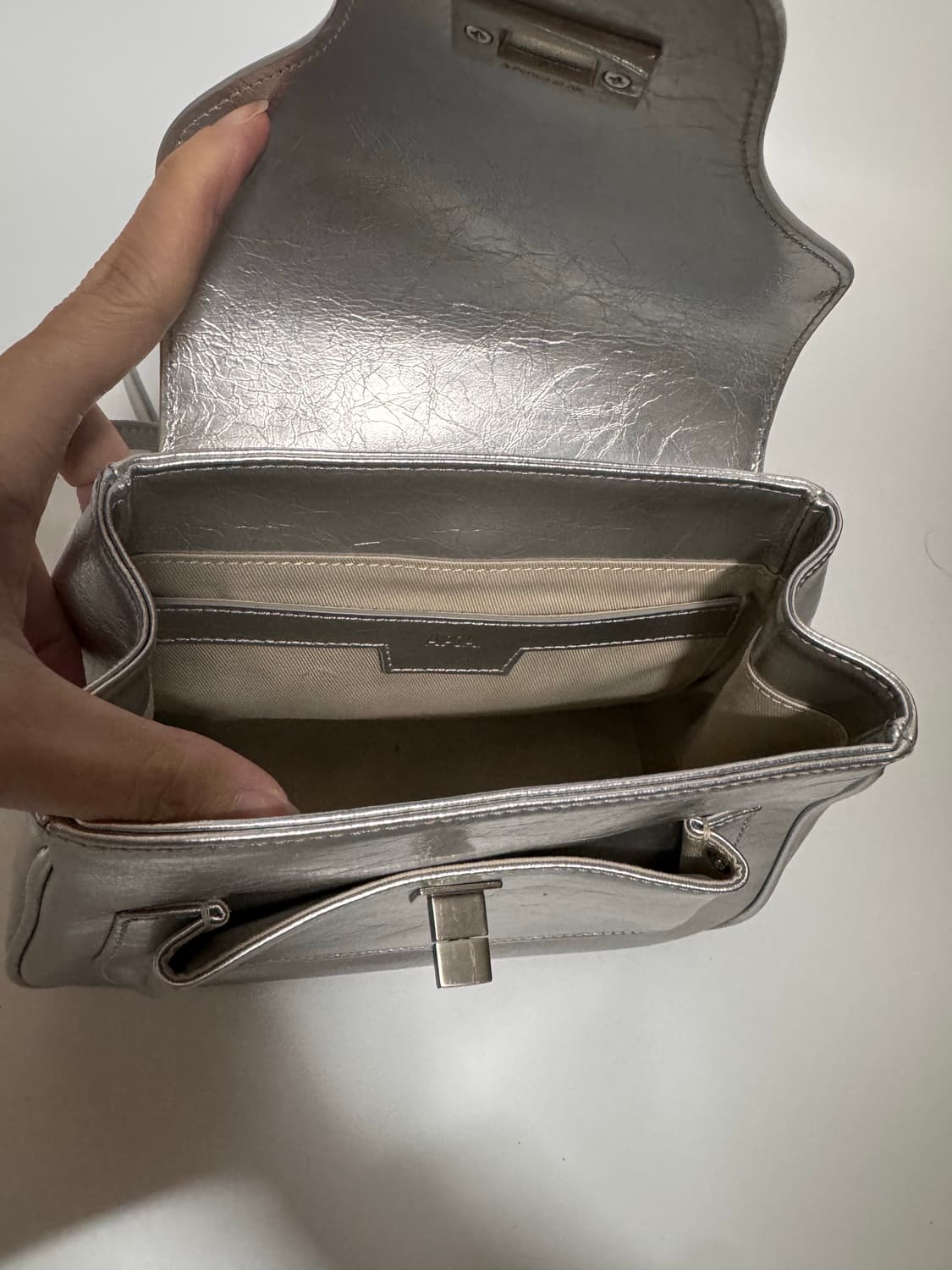 아포아 파오 체인 백팩 실버 상품이미지7