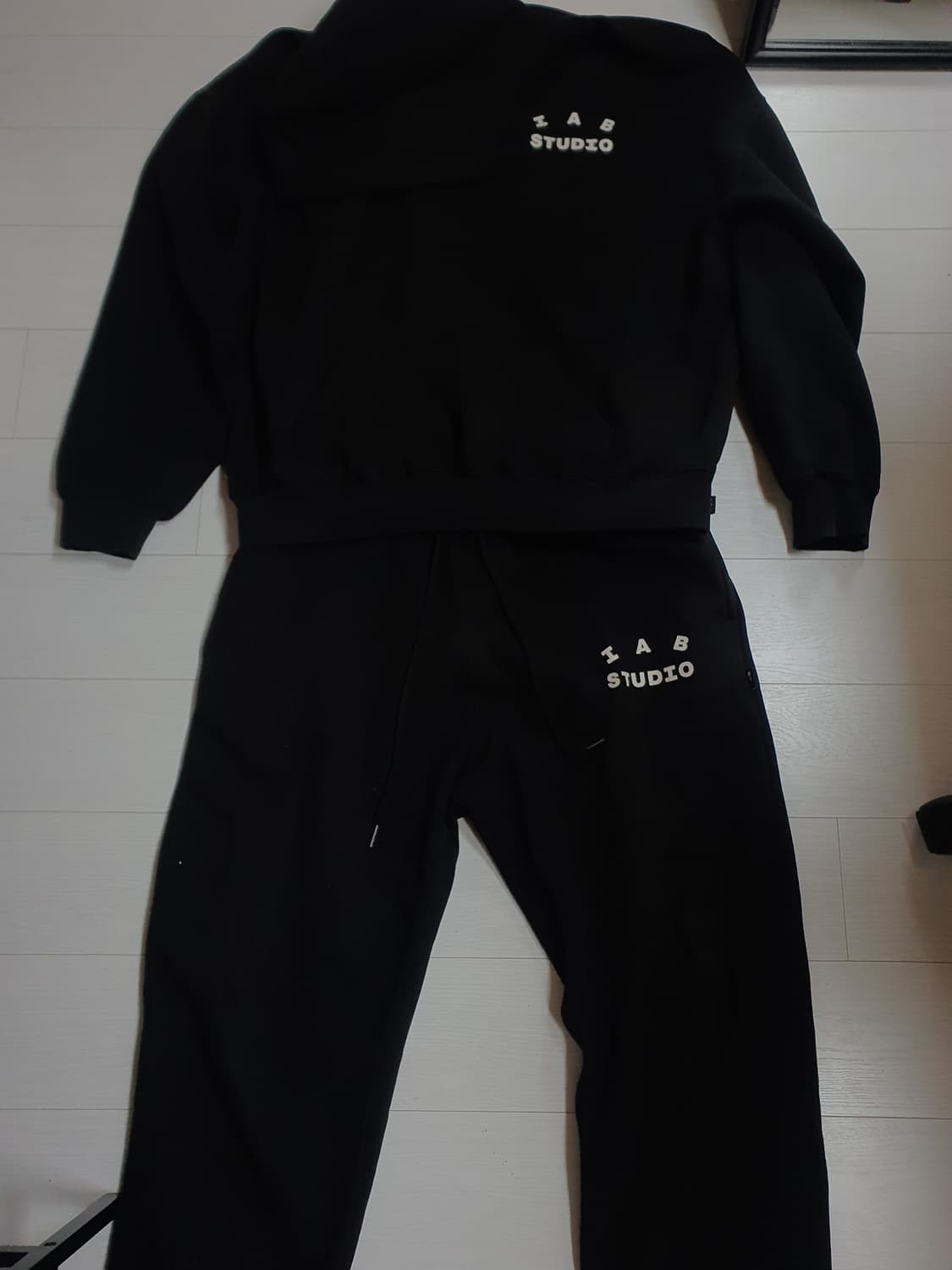 아이앱 스튜디오 블랙 화이트 후드 스웨트팬츠 셋업 XL 사이즈 정품 상품이미지1