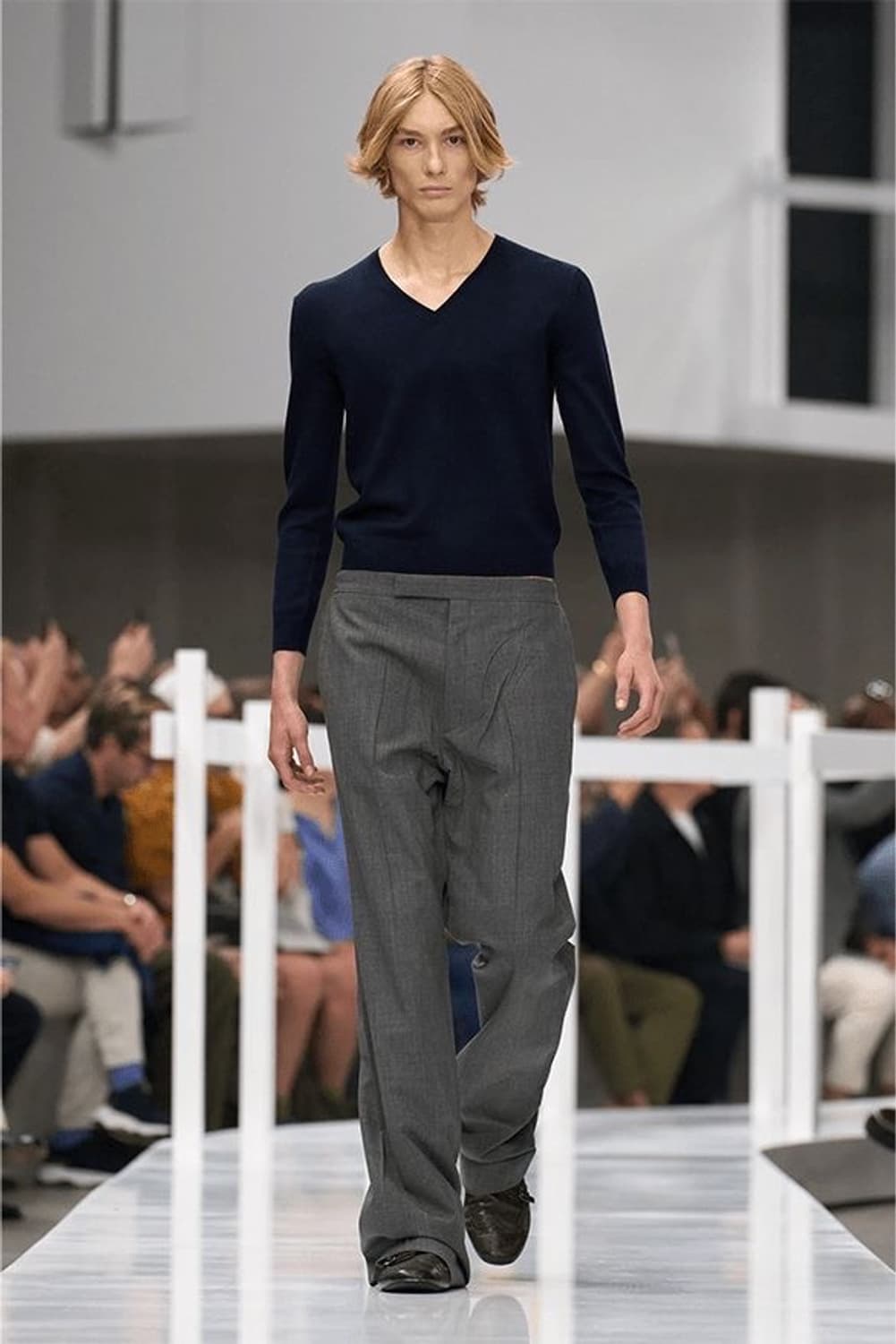 (48)프라다 브이넥 니트 상품이미지1