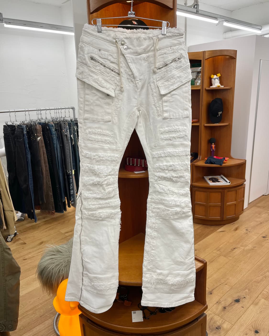 [L] 오토링거 디스트레스 플레어 데님 팬츠 상품이미지3