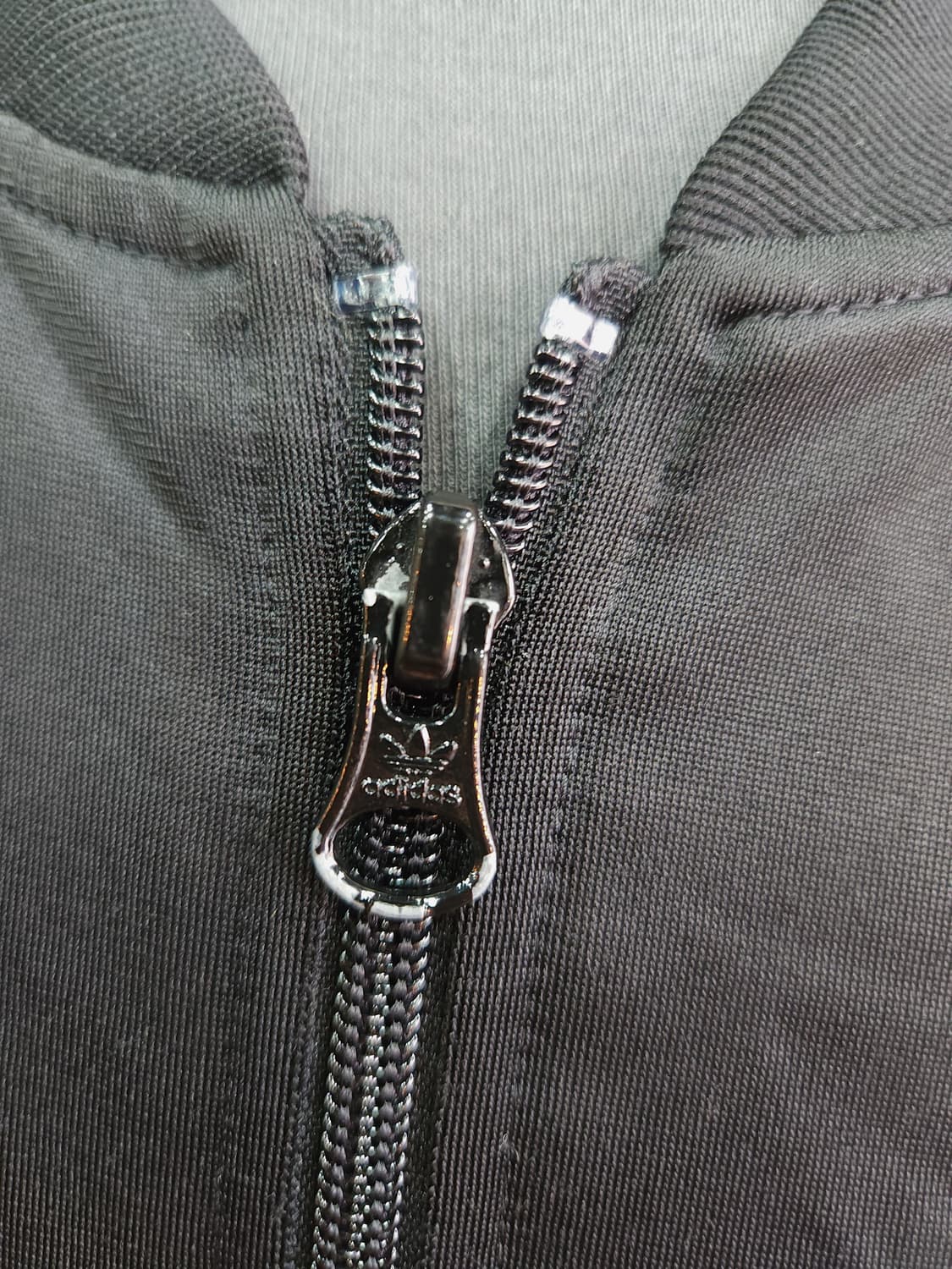 아디다스 슈퍼스타 트랙탑 져지 플라워 패턴 소매

 상품이미지3