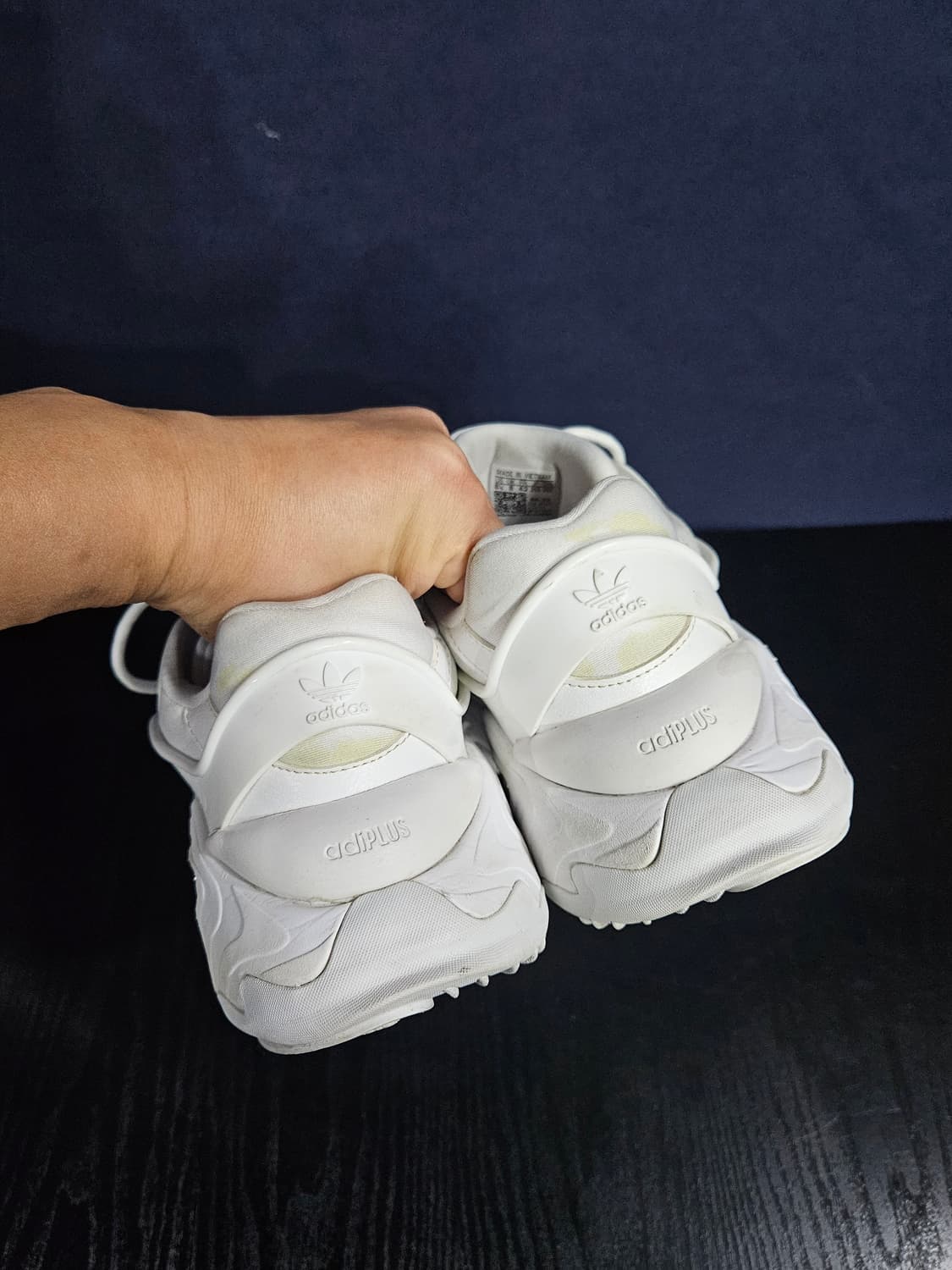 아디다스 오즈노바 화이트컬러 남성 265 스니커즈  상품이미지8