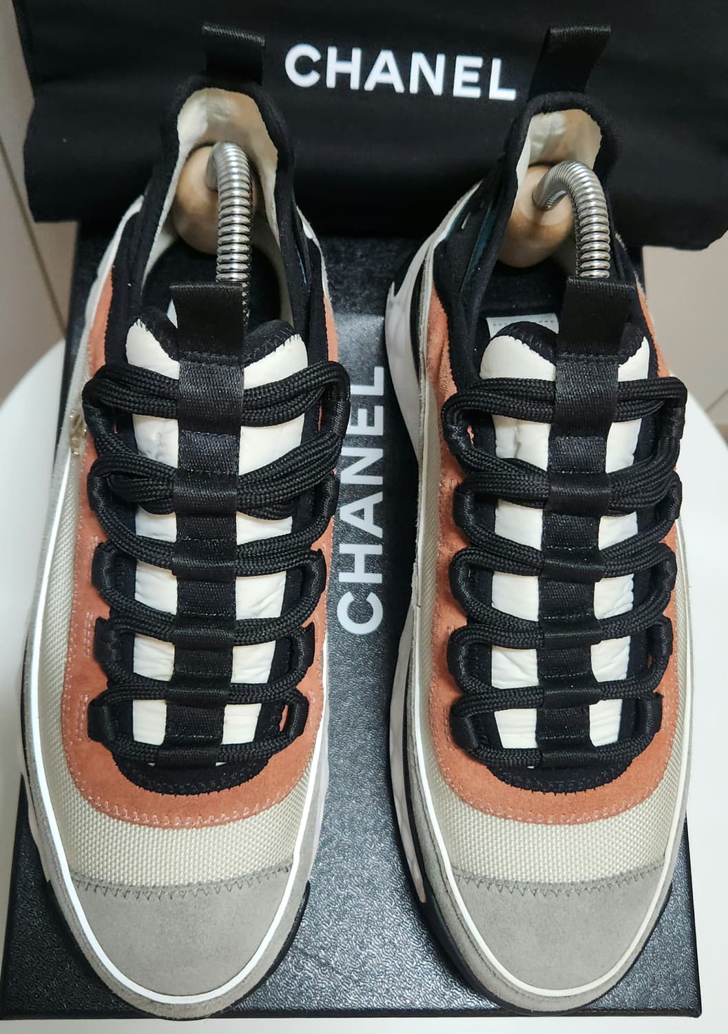 [정품 ] 샤넬 스니커즈 운동화 믹스드 파이버 스웨이드 카프스킨화이트37 상품이미지1
