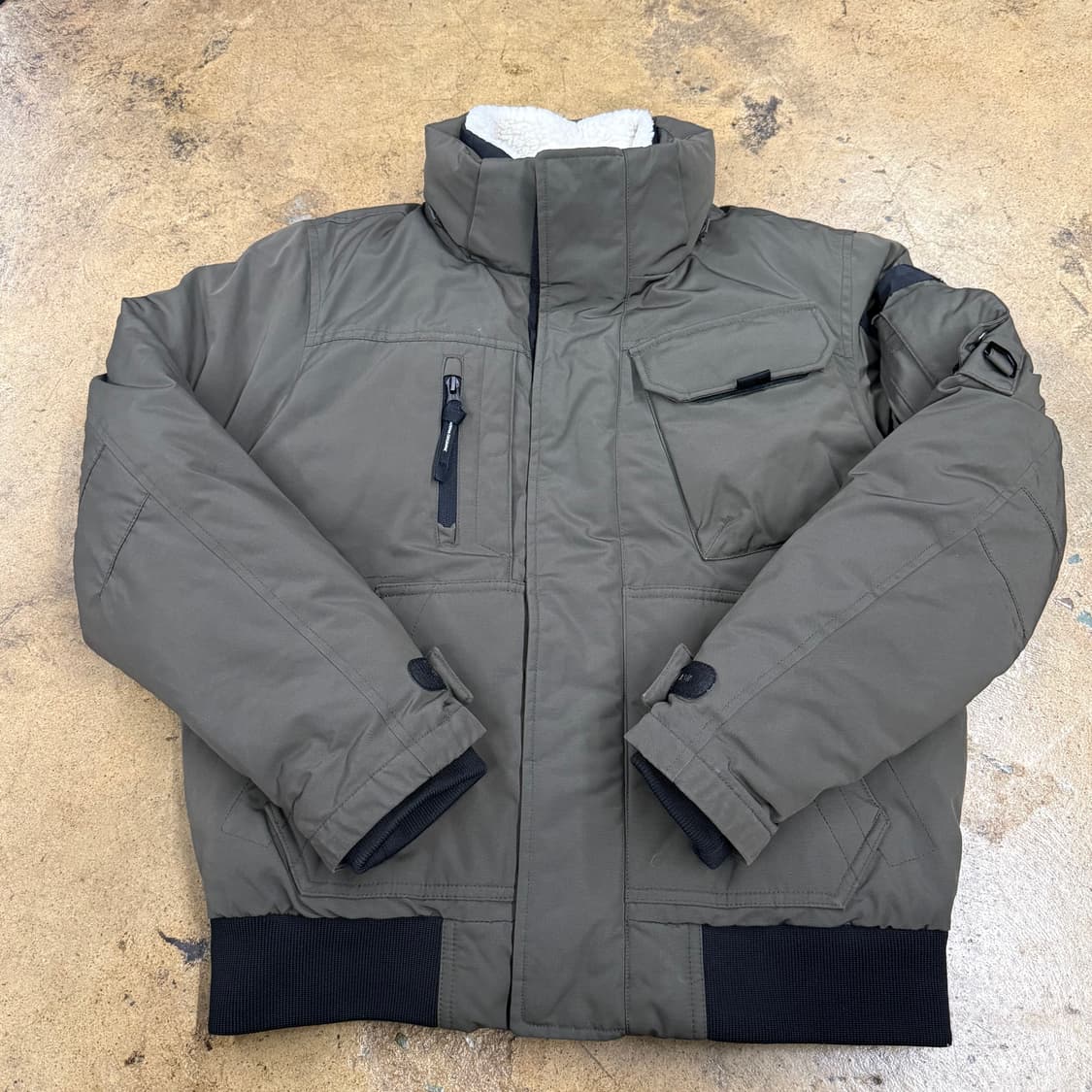 [정품/M] 내셔널지오그래픽 카키 패딩 점퍼 b19 상품이미지2