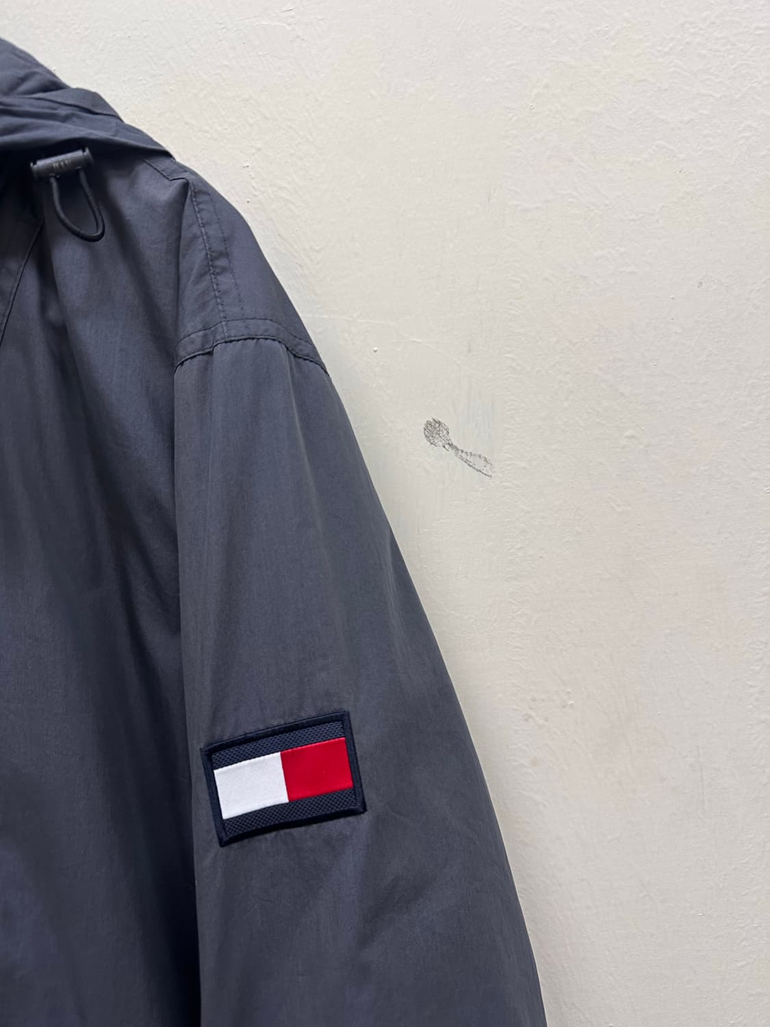 타미힐피거 바람막이 상품이미지3