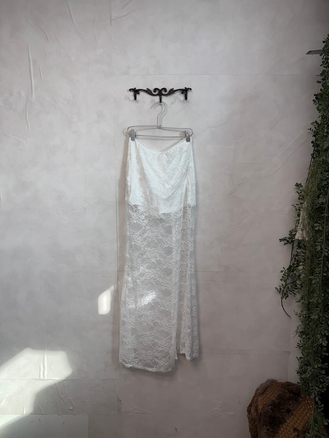 White oriental floral lace slit maxi sk 상품이미지1