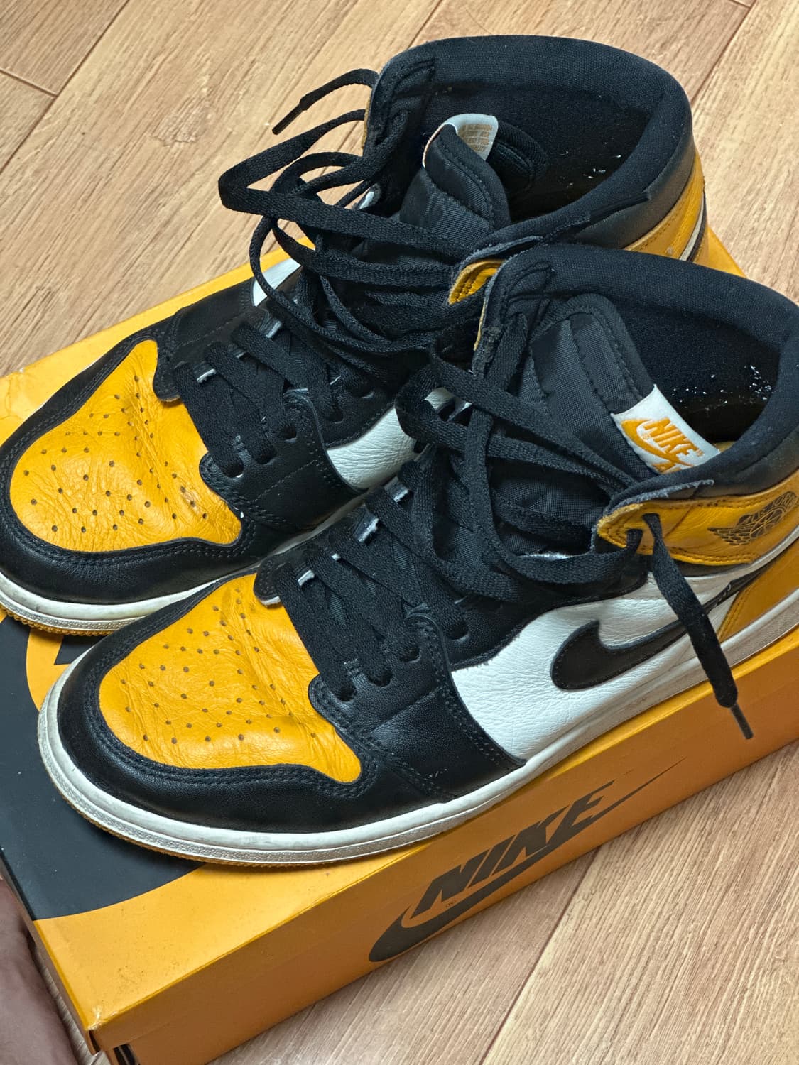 조던1 레트로 하이 OG Taxi 상품이미지1