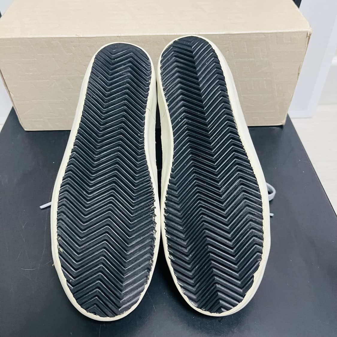 정품 36) 골든구스 스터드 블랙 스니커즈 230~235 상품이미지5