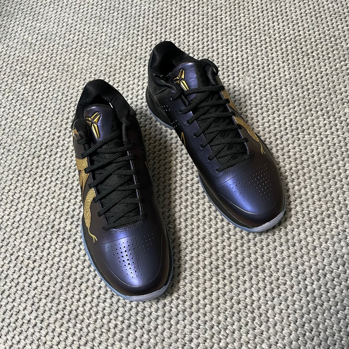 나이키 코비5 프로트로 이어오브더맘바 상품이미지2