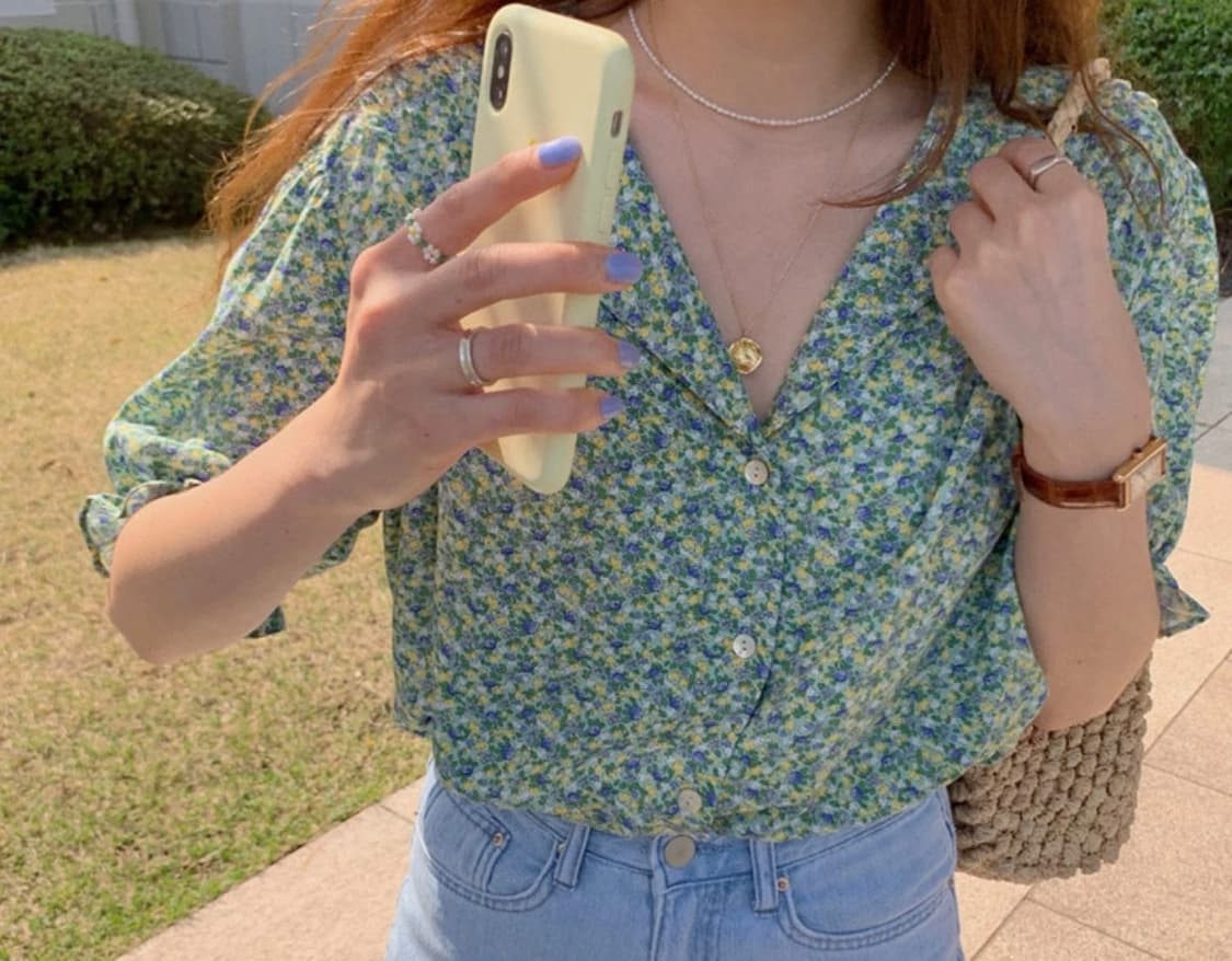 미뉴에트 플라워 반팔 블라우스 상품이미지1