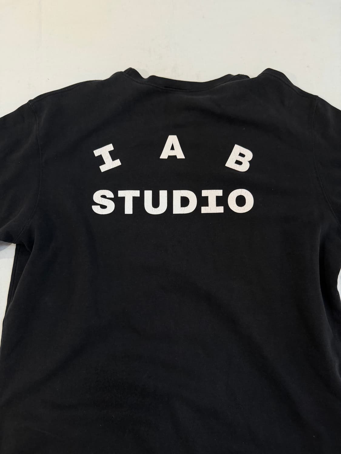 아이앱 스튜디오 반팔 티셔츠 블랙 상품이미지2