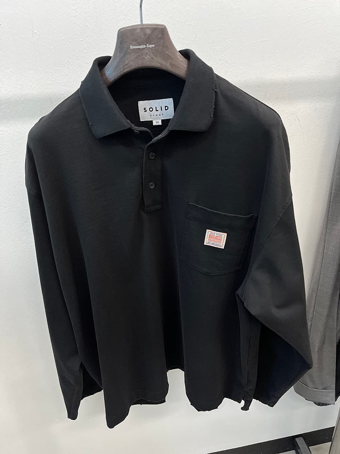 105) 솔리드옴므 25ss 데미지 카라 맨투맨  상품이미지2