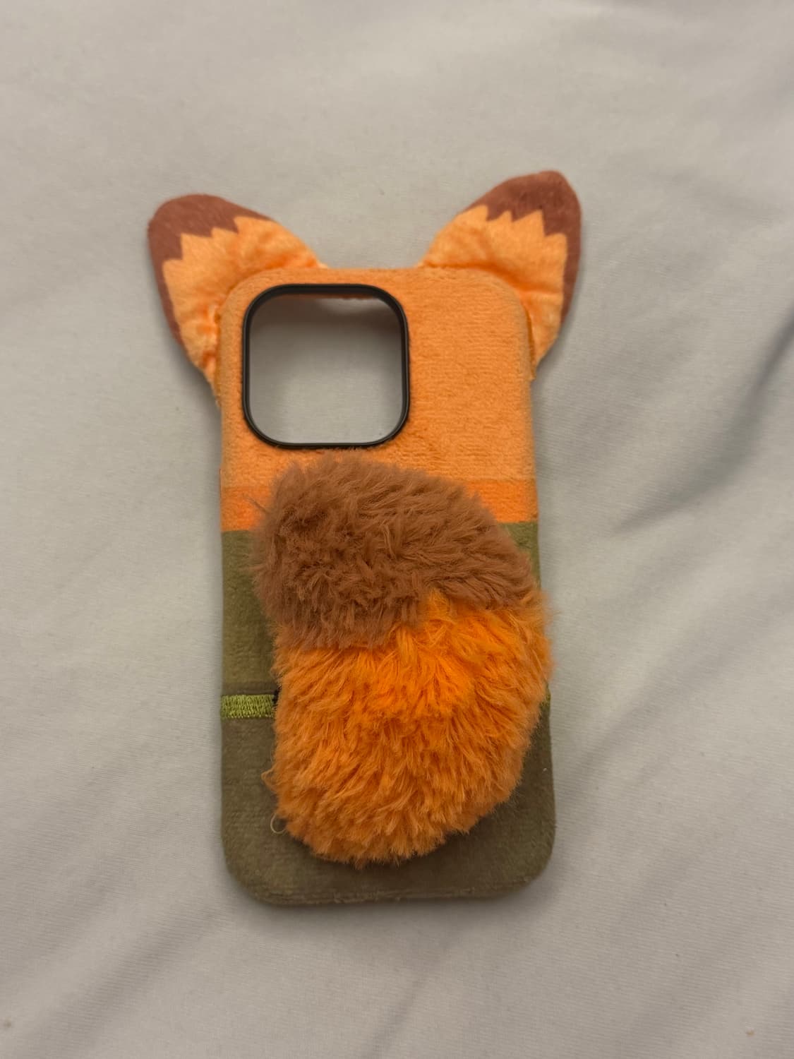 상하이 디즈니랜드 주토피아 닉 아이폰14프로 케이스 상품이미지1