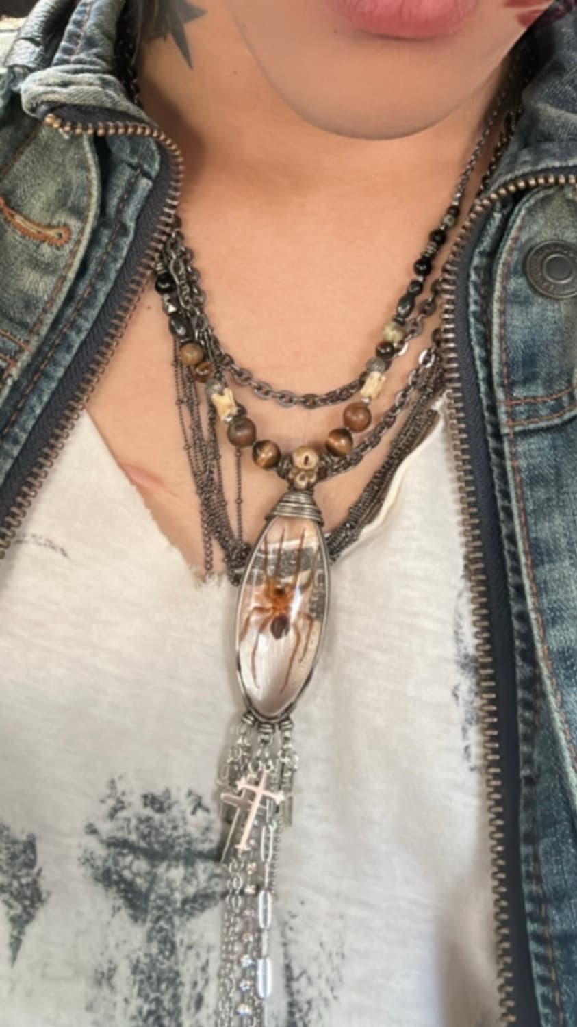 'VY001' taxidermied spider necklace 상품이미지2