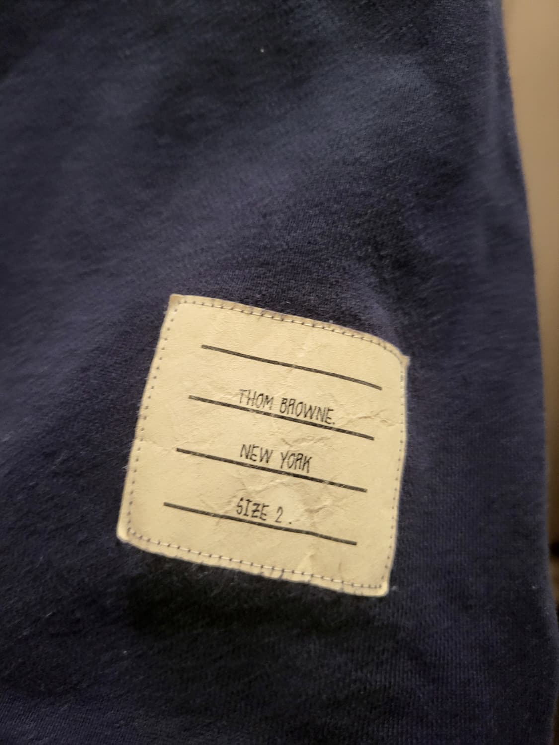 [2]톰브라운 삼선탭 오버사이즈 맨투맨 네이비 상품이미지3