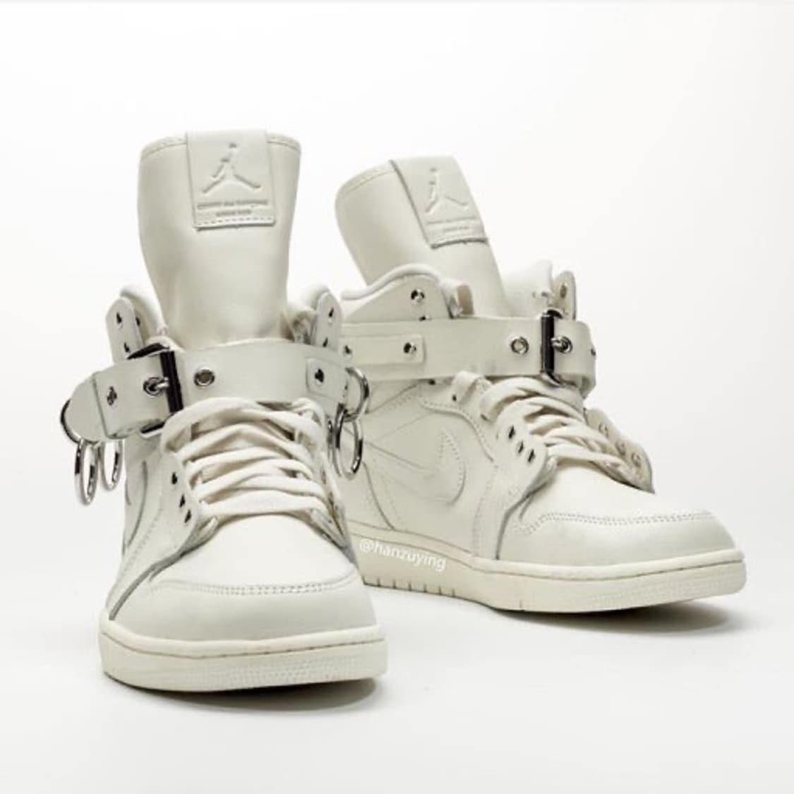 꼼데가르송 옴므 X 조던1 하이 275 상품이미지1