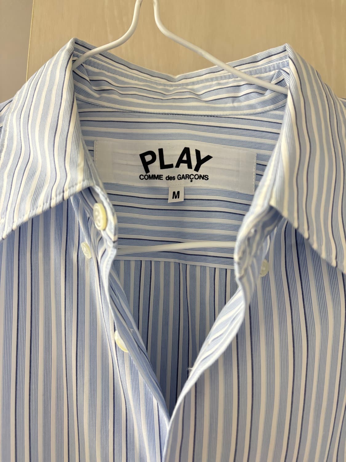 ⭐️희귀매물⭐️ 꼼데가르송 플레이 스카이블루 스트라이트 셔츠 블랙와펜 상품이미지3