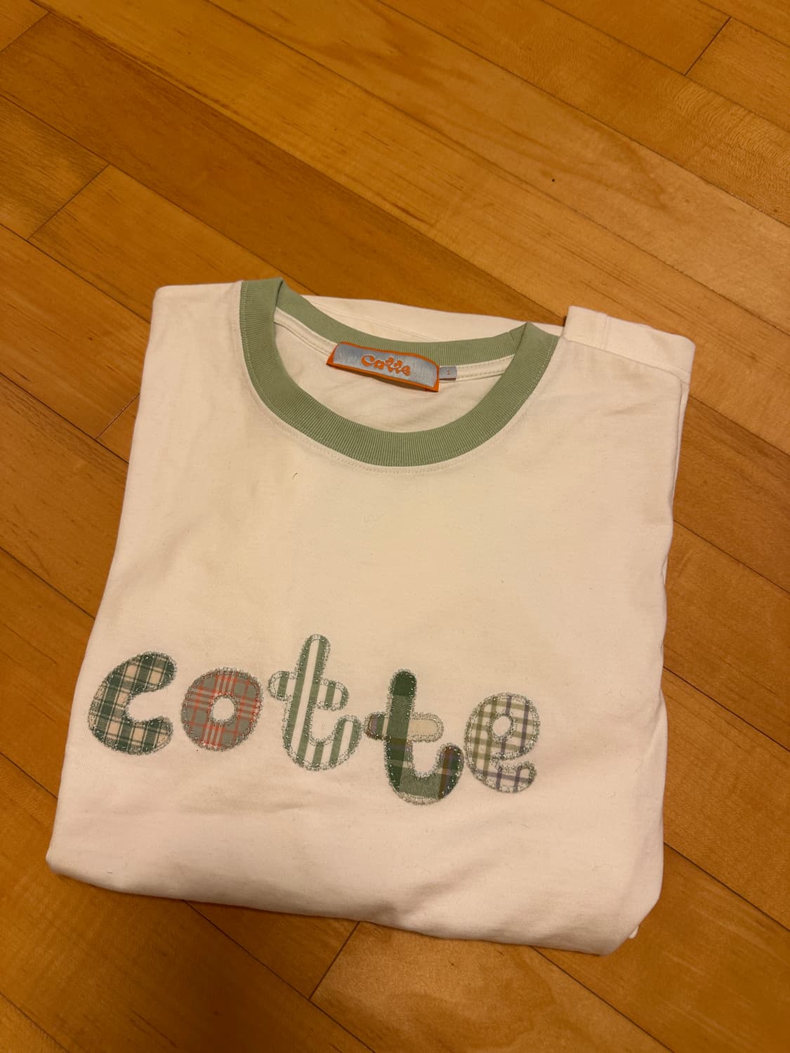 꼬떼 체크아플리케 티셔츠(화이트) 1 상품이미지2