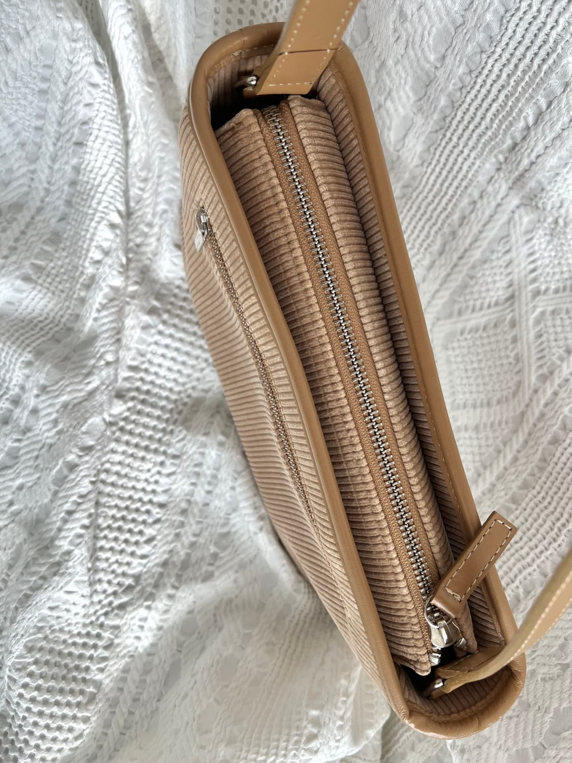 쿠레쥬 베이지 브라운 코듀로이 숄더백 꾸레쥬 상품이미지7