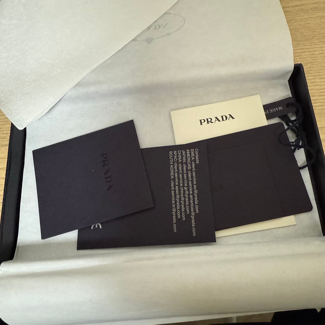 프라다 아이폰16프로 케이스 상품이미지4