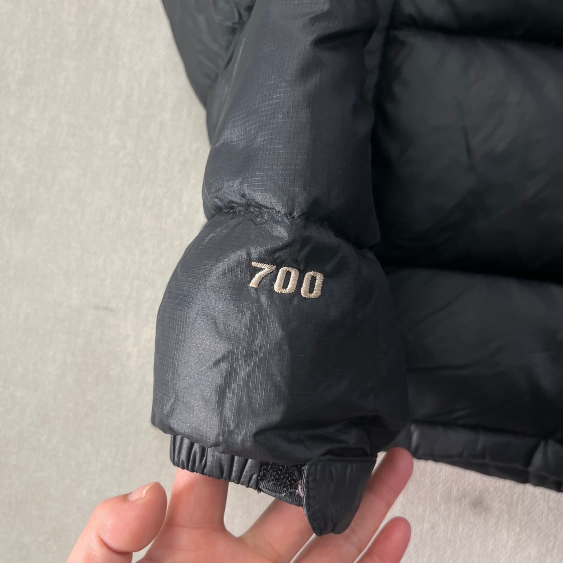 W 100 노스페이스 1996 눕시 700 패딩 상품이미지4