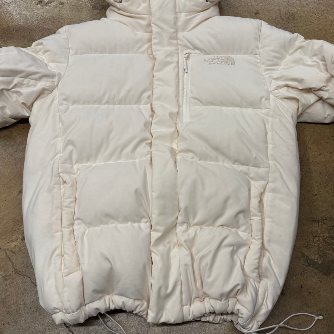 노스페이스 화이트 크림 아이보리 후드 숏패딩 상품이미지3