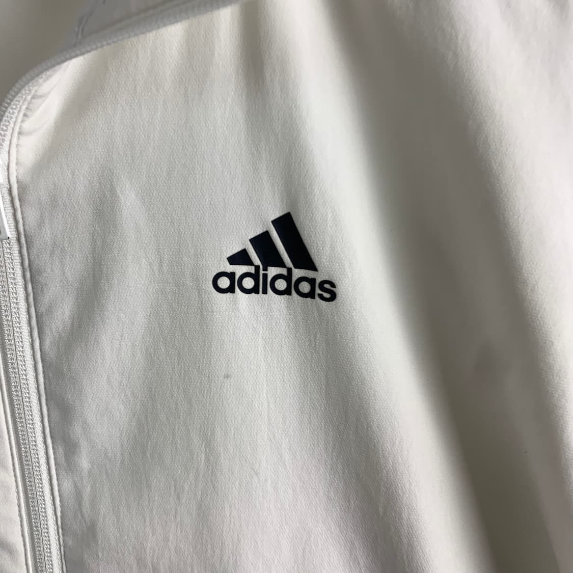 아디다스 이큅먼트 사이드라인 화이트 바람막이 자켓 상품이미지4