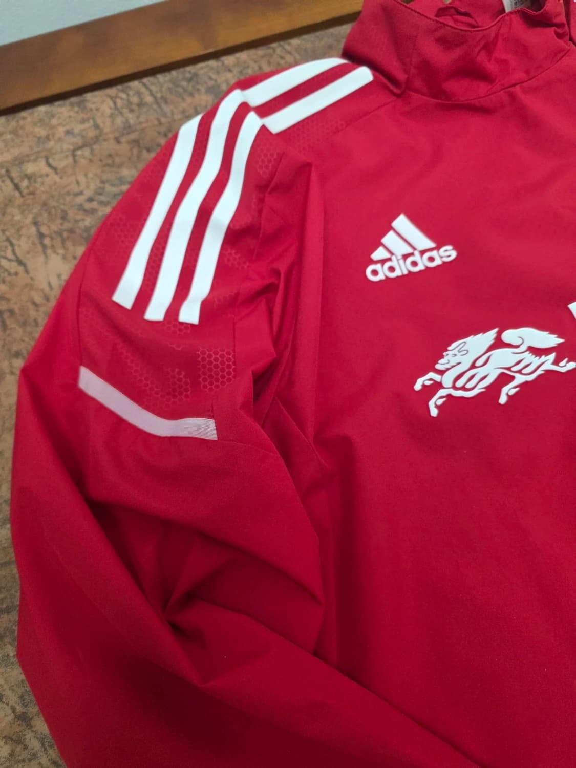 아디다스  20-21 시즌 일본 국대 트레이닝 탑 M 상품이미지4