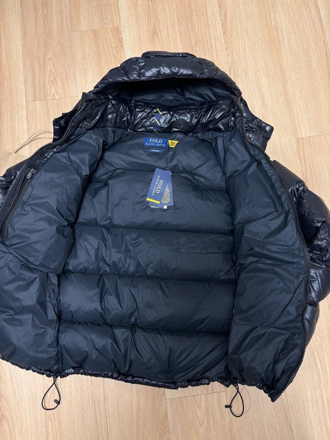 폴로 유광패딩 M 새것 상품이미지2