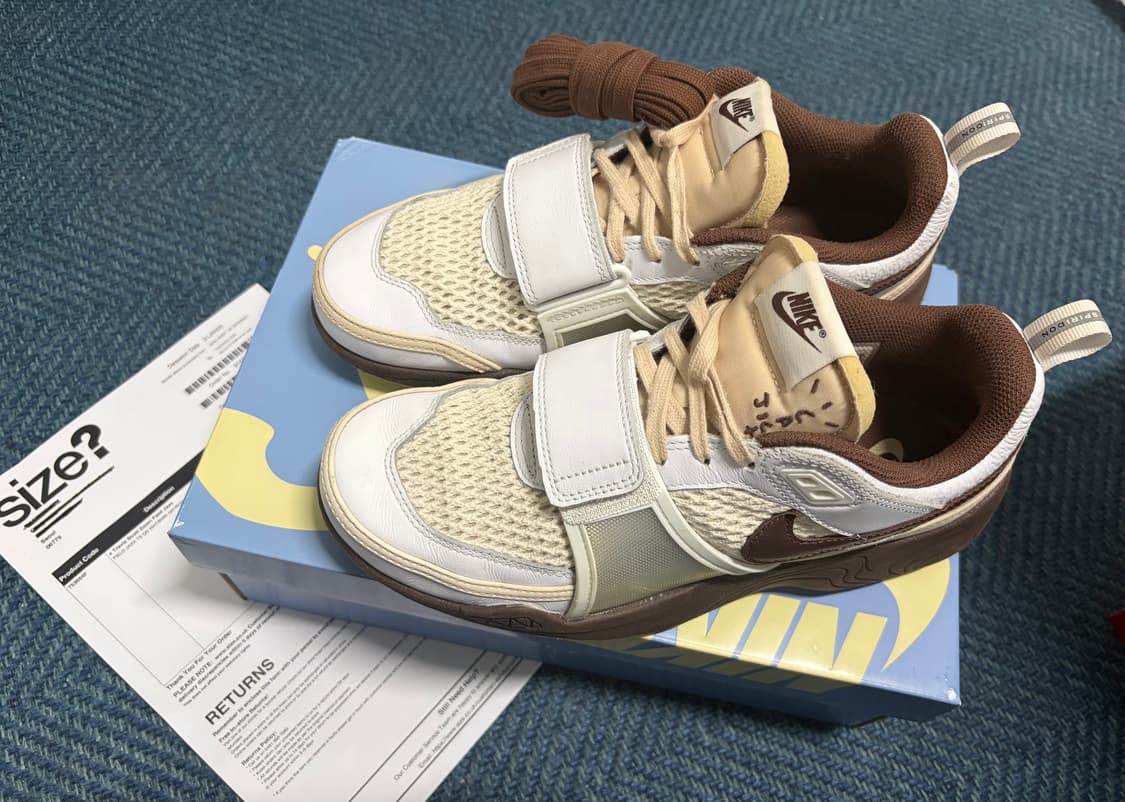 나이키 트래비스 스캇 줌 필드 잭슨 265 상품이미지5