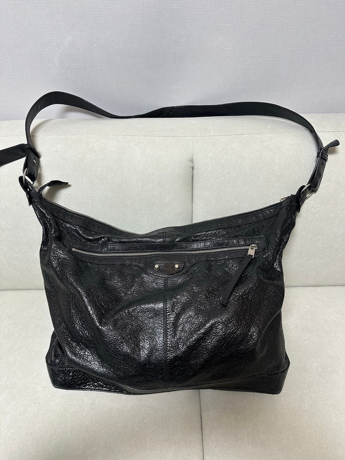 [A+ 정품] 발렌시아가 시티 모터백 커리어 블랙 상품이미지1