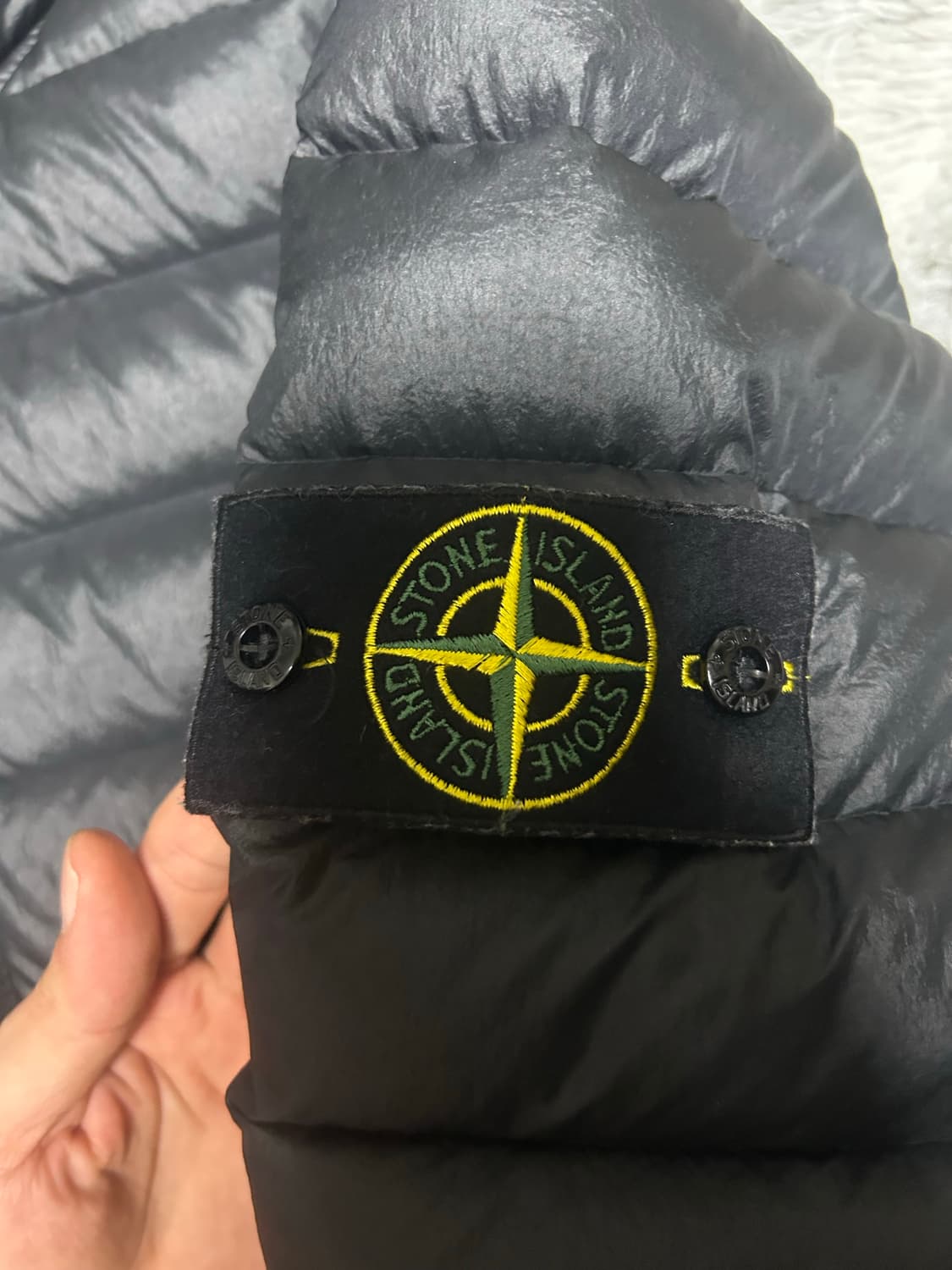 [새상품급] 24fw 스톤아일랜드 룸우븐 경량패딩 블랙 L 상품이미지2