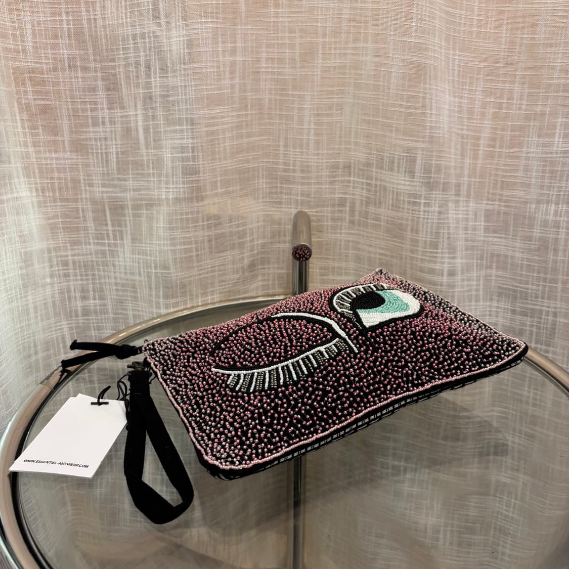 에센셜 엔트워프 클러치백     상품이미지6