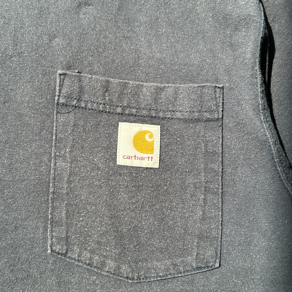 칼하트 오리지널핏 네이비 포켓 반팔티셔츠 상품이미지3