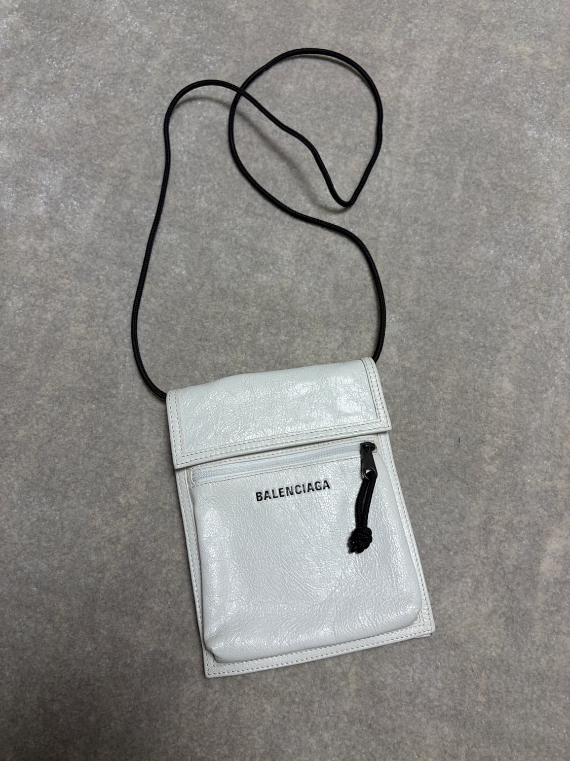 발렌시아가 익스플로러 파우치 가방 새상품 상품이미지1