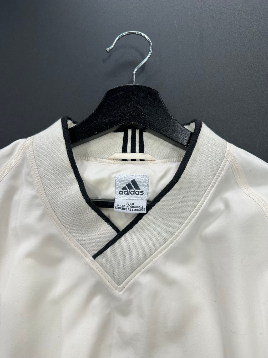 아디다스 자수로고 크림 웜업 상품이미지8