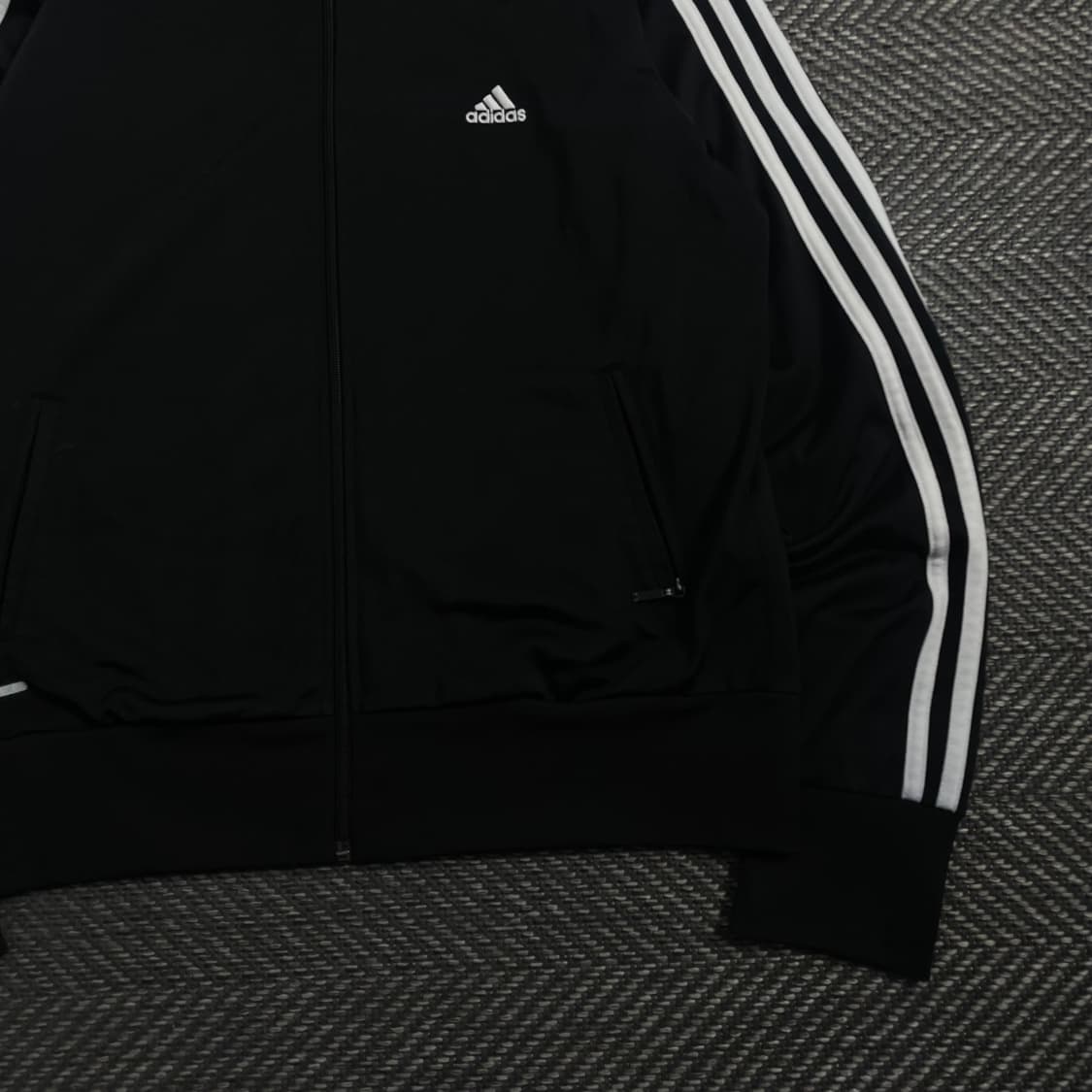 아디다스 에센셜 블랙 트랙탑 져지 y 3952 상품이미지3