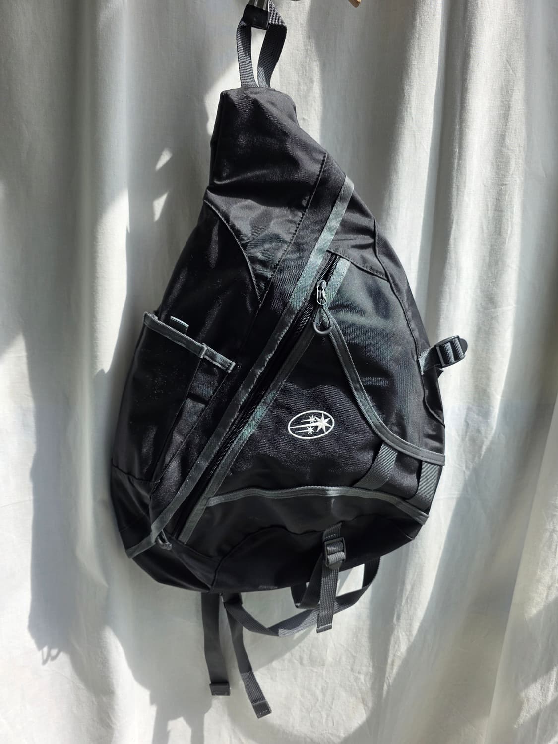 나이스고스트클럽 슬링백 블랙 상품이미지2