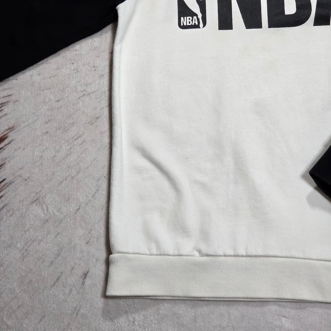 NBA 블랙 화이트 배색 맨투맨 상품이미지3