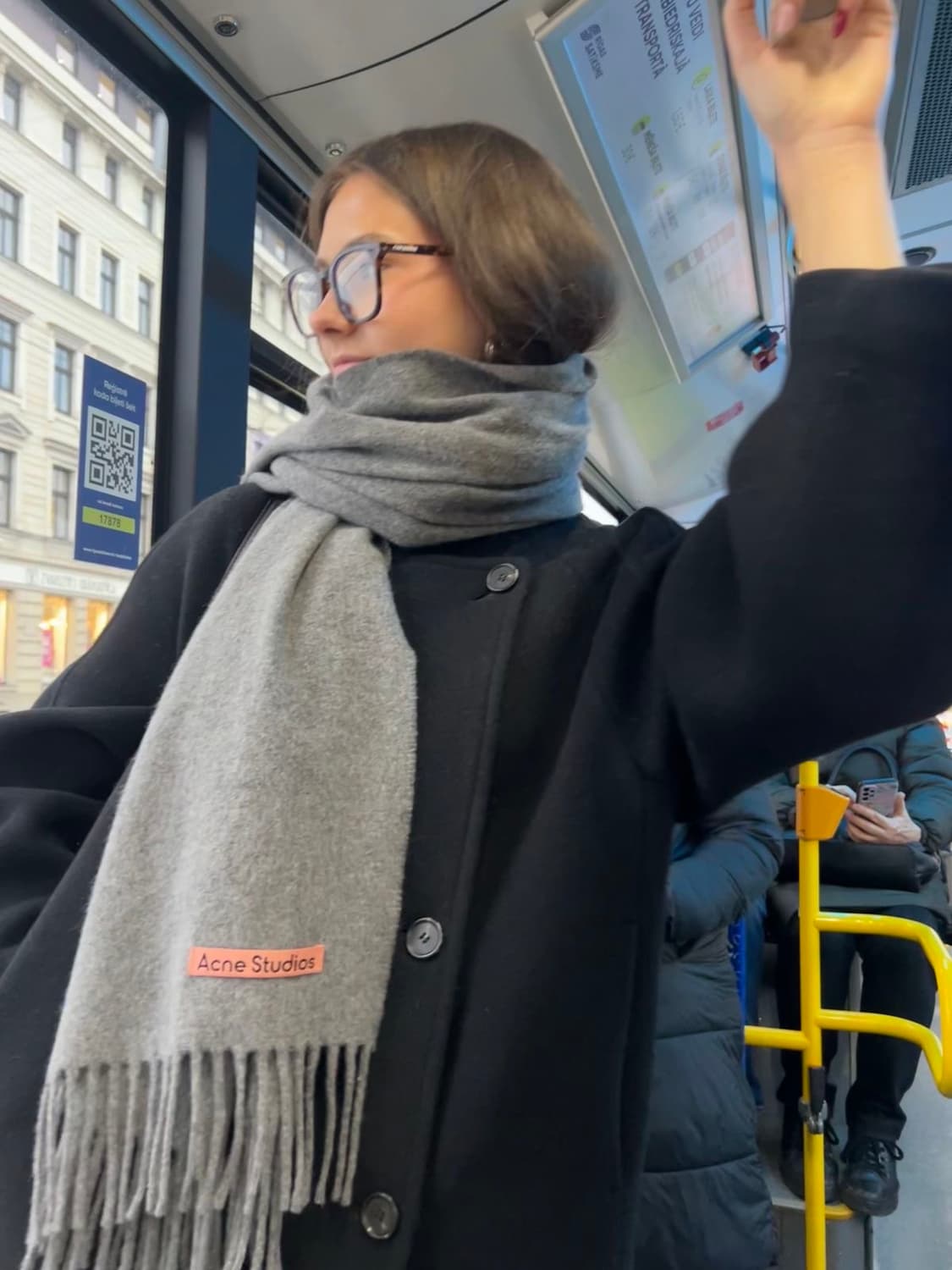 아크네 스튜디오 오버사이즈 프린지 머플러 스카프 와이드 (200x70) 상품이미지1