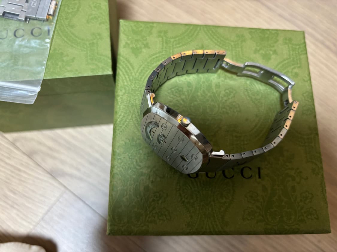 구찌 그립시계 실버메탈시계 남여공용 38mm 상품이미지2