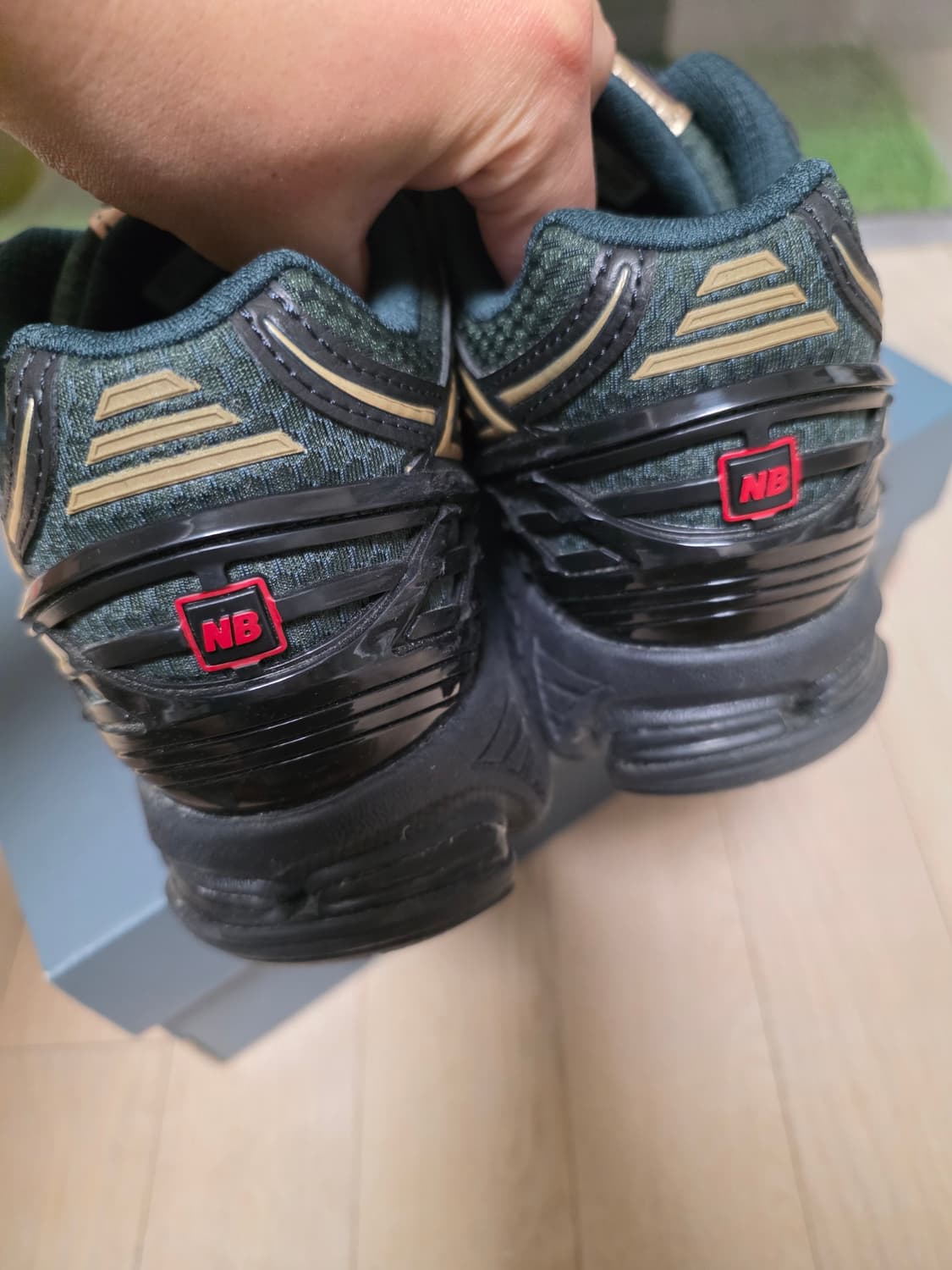 뉴발란스 x 키스 1906R 블랙 그린 275 상품이미지4