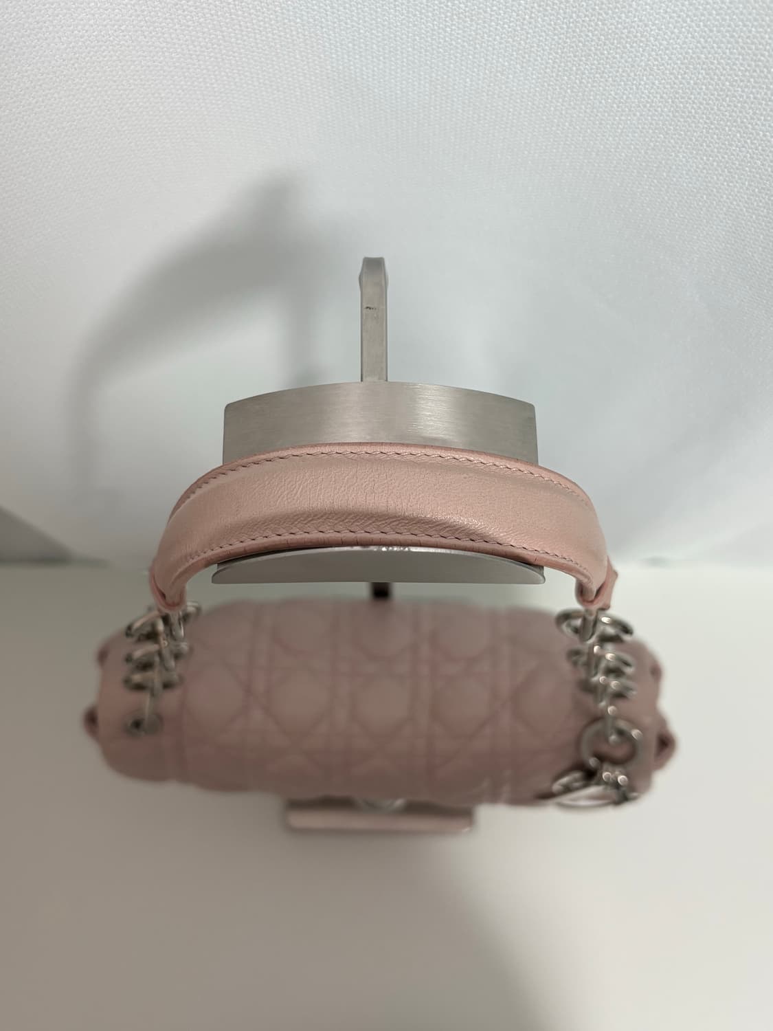 디올 까나쥬 랑데뷰 숄더백 상품이미지6