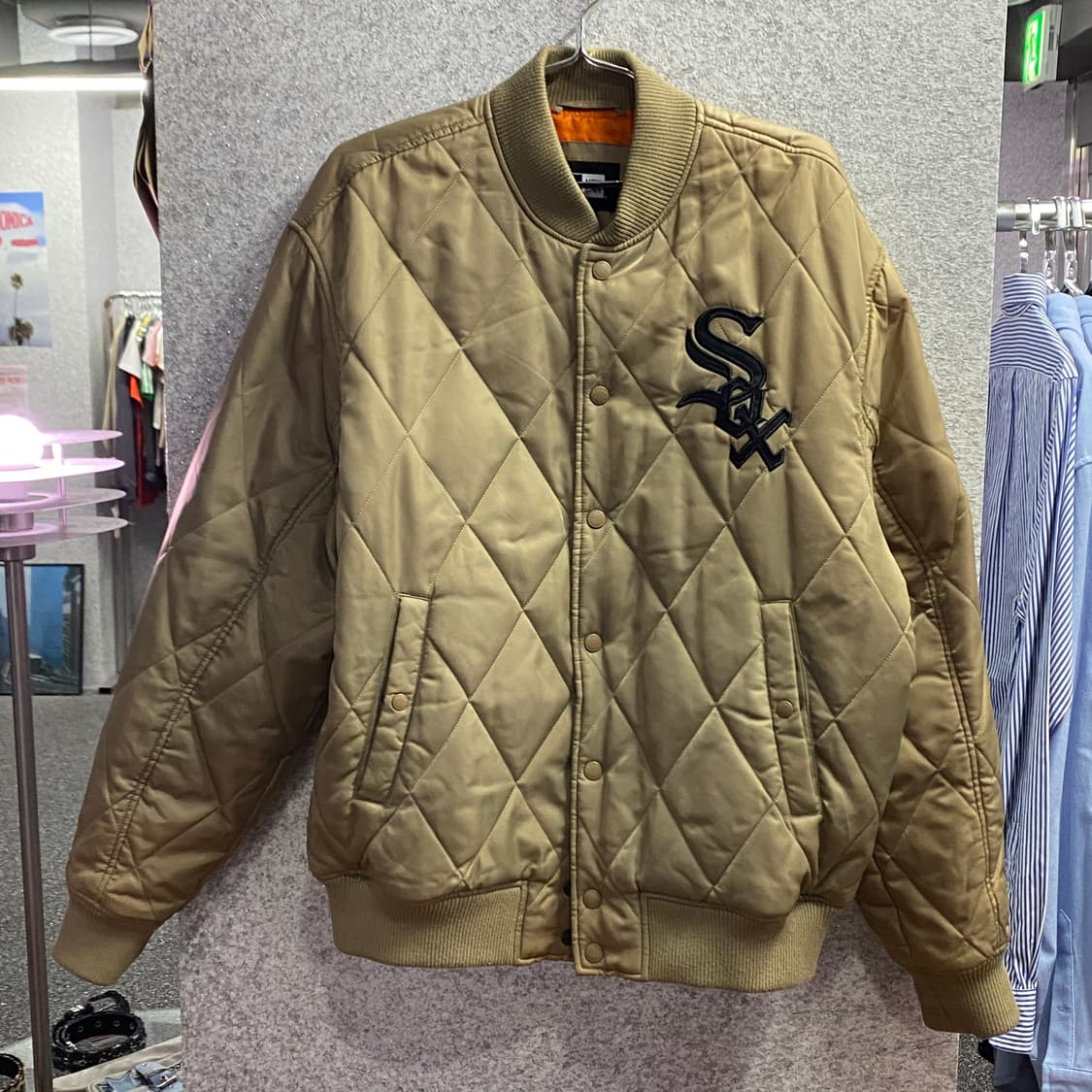 뉴에라 MLB 시카고 화이트삭스 다이아몬드 퀼팅 봄버 자켓 B3879 상품이미지2
