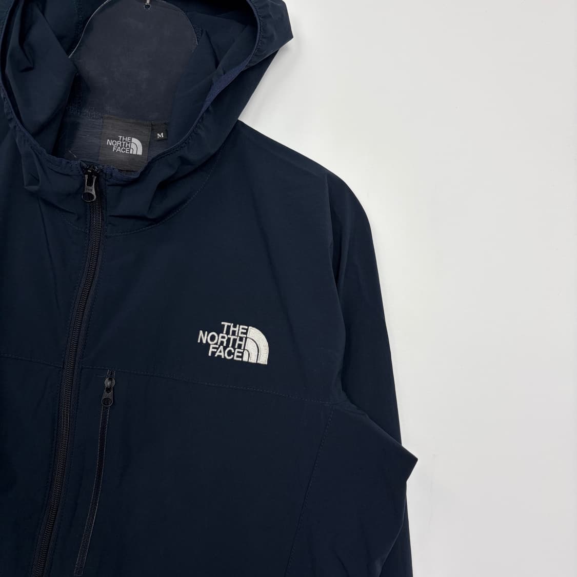 노스페이스 마운틴 소프트쉘 바람막이 자켓 상품이미지4