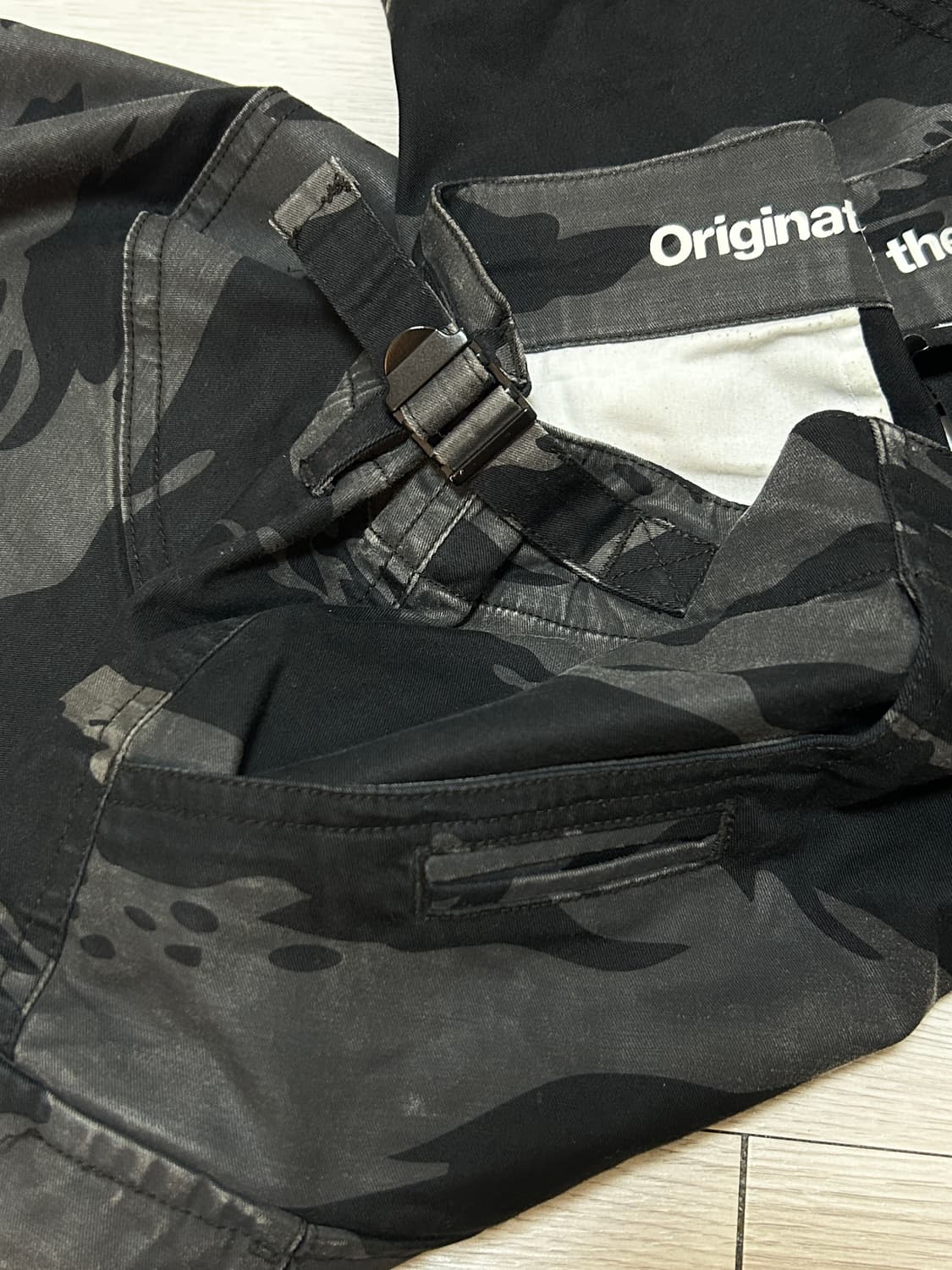 뉴에라 카모플라쥬 카고 반바지 상품이미지3