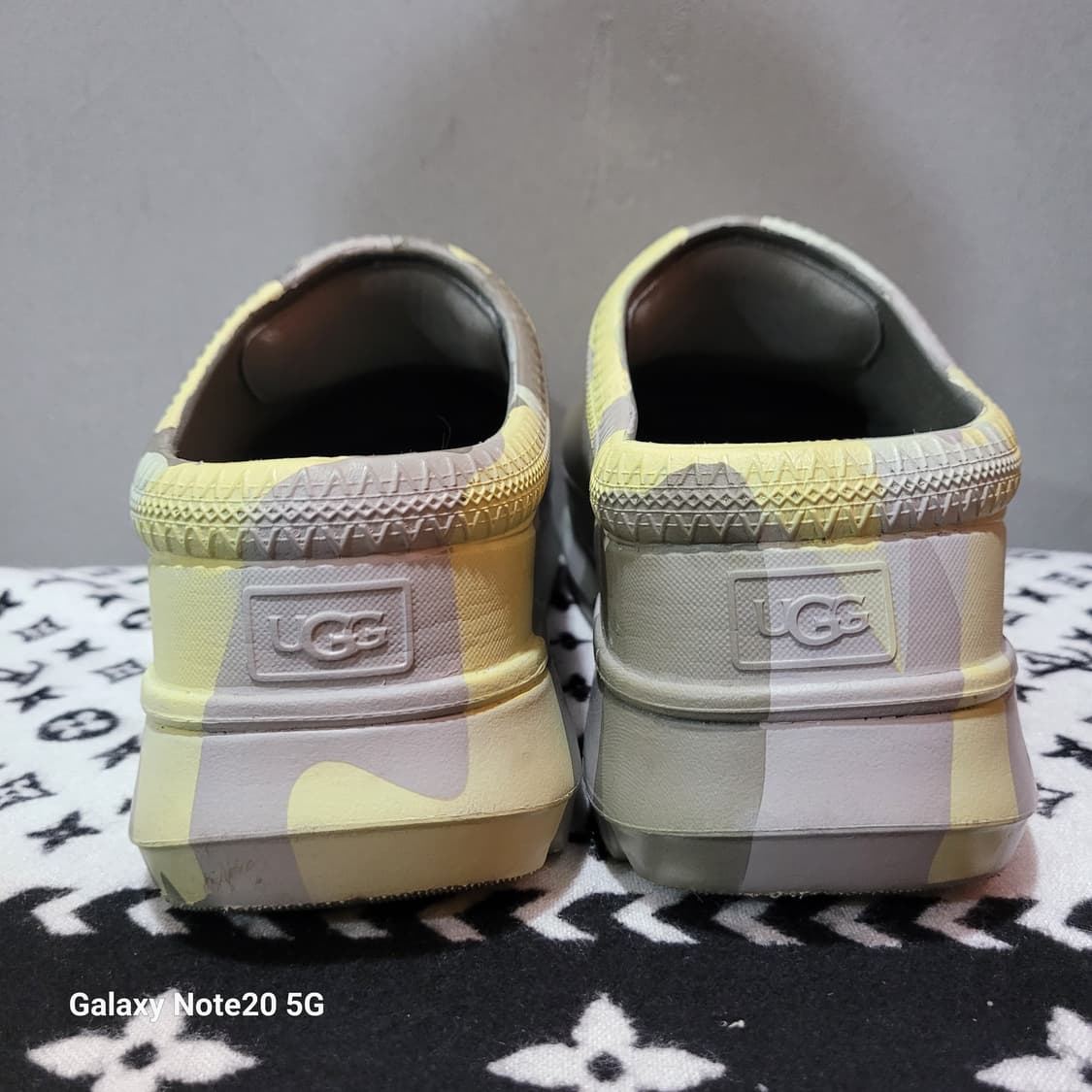정품 UGG (어그) X 타스만 X 카모팝 슬리퍼 상품이미지4