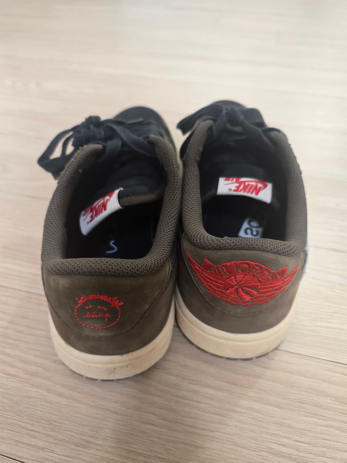 나이키 에어 조던 1 로우 트래비스 스캇 모카 7사이즈 상품이미지3