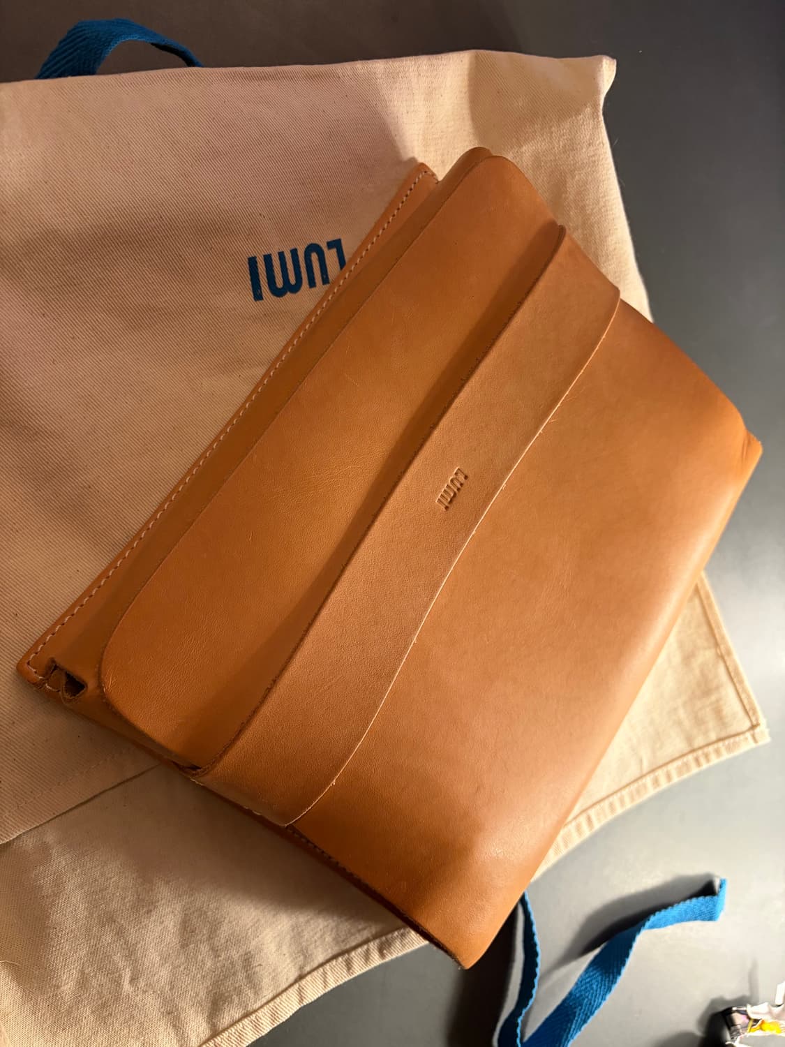 lumi 루미 소가죽 클러치 상품이미지4